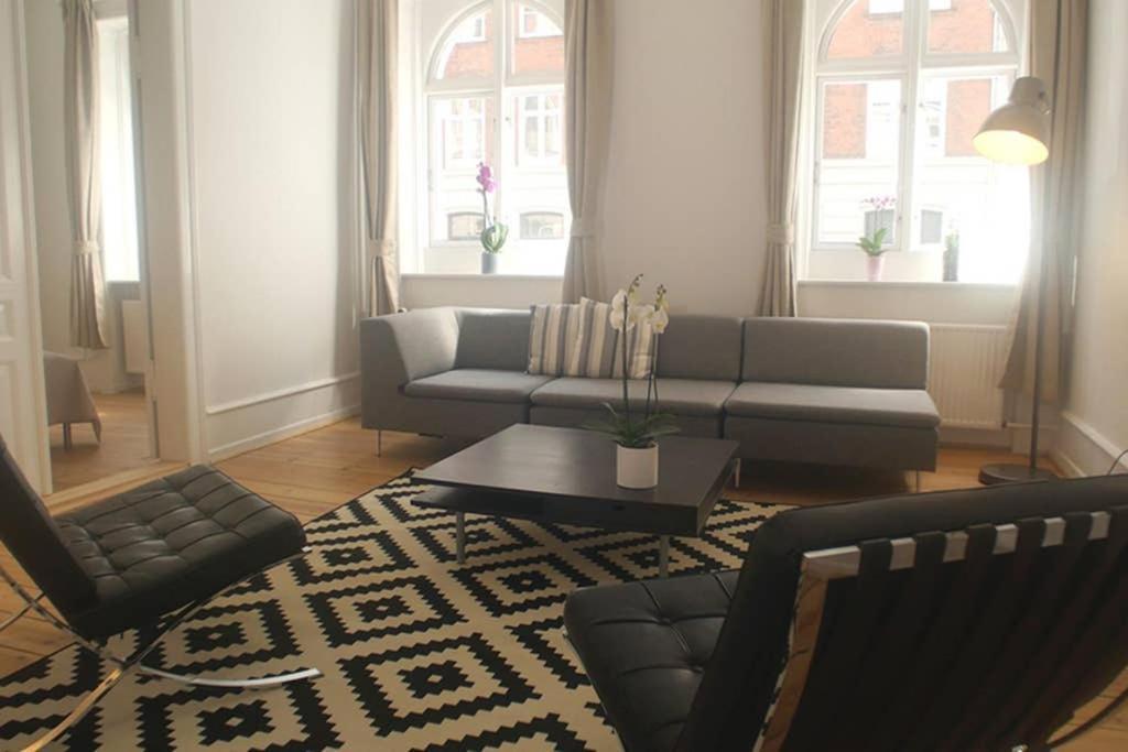 Next To New Harbor / 3 Bedroom & 2 Bath Rooms Kopenhagen Bagian luar foto