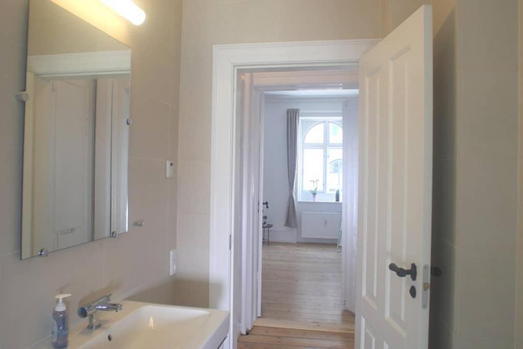 Next To New Harbor / 3 Bedroom & 2 Bath Rooms Kopenhagen Bagian luar foto